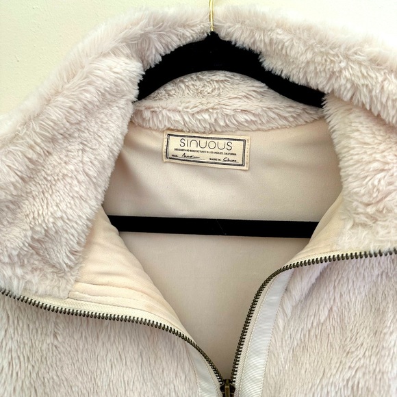 Sinuous Zip Up - Picture 3 of 3